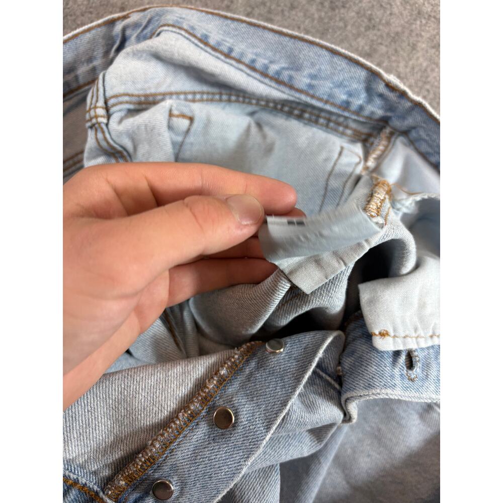 VINTAGE 90s Levis 501 Jeans Mens Blue Straight Leg Light Wash Denim USA 34x29 - Picture 10 of 10